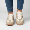 Vlakke Vetersluiting Retro-Streep Trainer