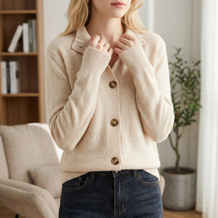 VelwarmeButton-Front Knitted Women's Cardigan