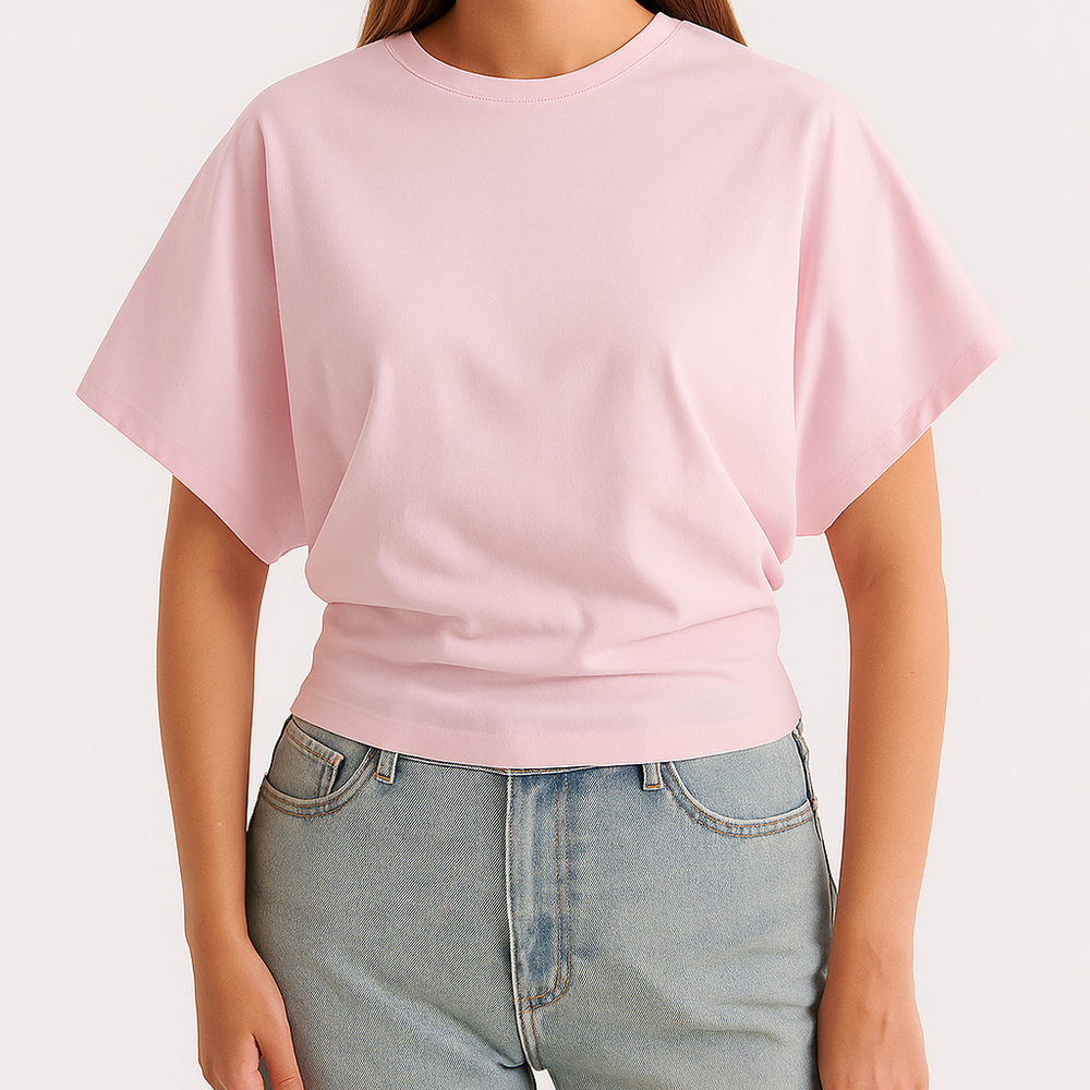 
                  
                    Virella – Stijlvol T-shirt met Vlindermouwen en Slim Fit Taille
                  
                