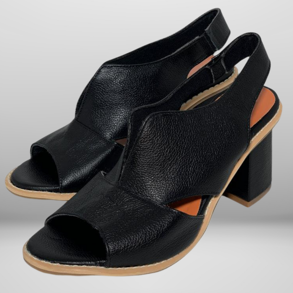 
                  
                    Viretta – Blokhak Sandalen met Open Design en Elegante Uitsnedes
                  
                