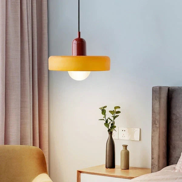Bauhaus pendelleuchte van gekleurd glas