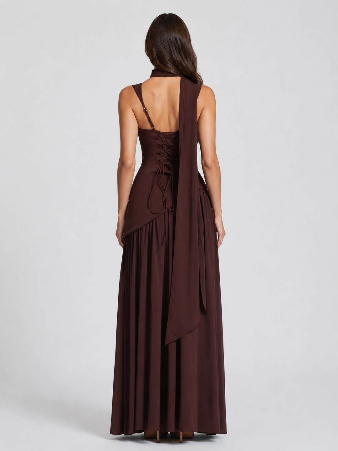 Sculpturaal gedrapeerde maxi-jurk met satijnlook