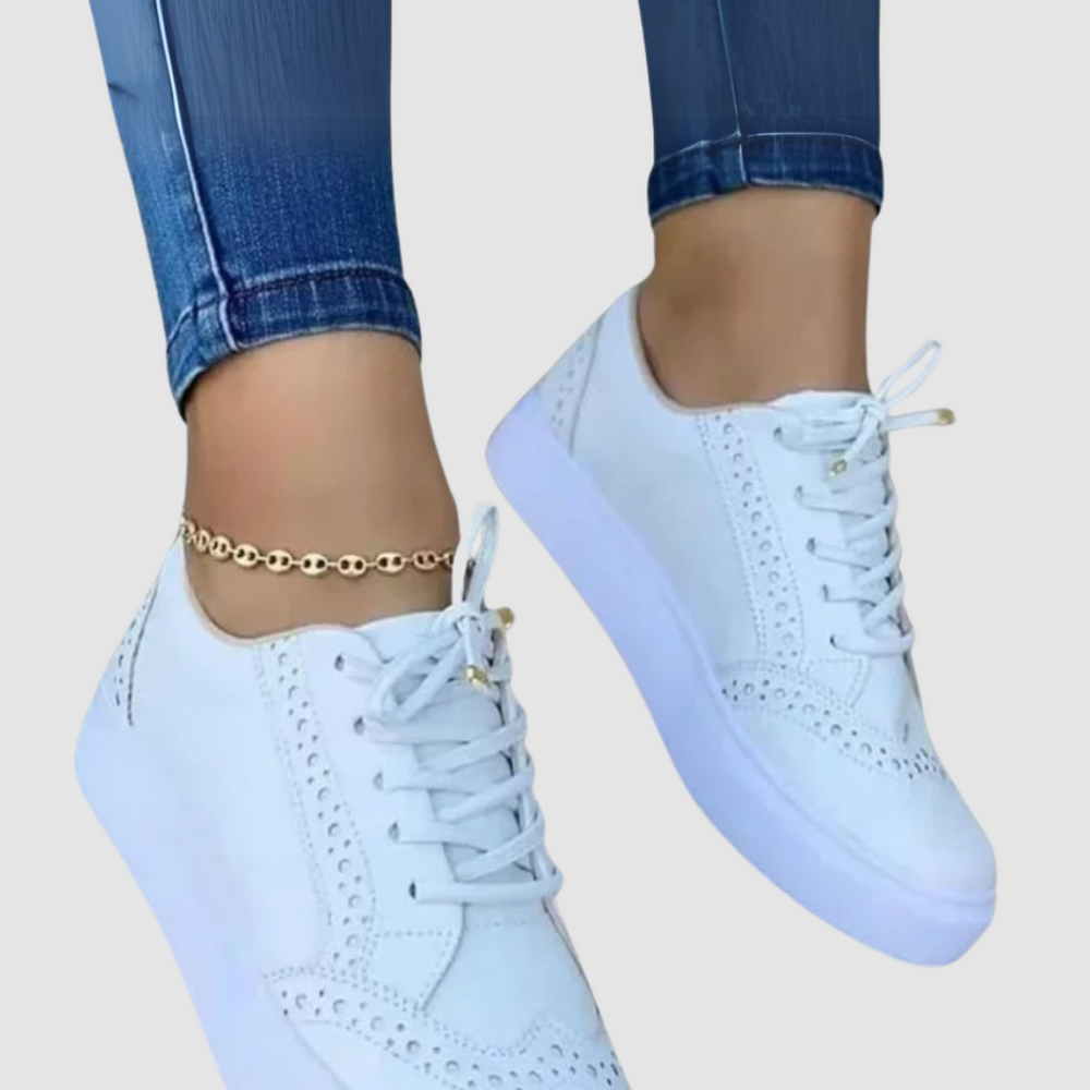 
                  
                    Yvanna – Trendy Zomerse Damessneakers met Orthopedisch Comfort
                  
                