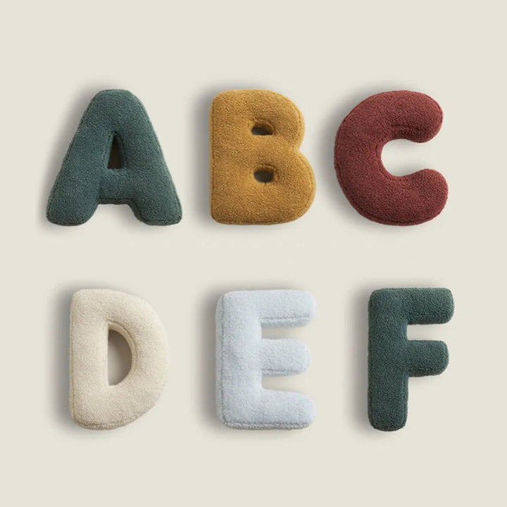 Decoratief kussen met alfabet – LetterLounge