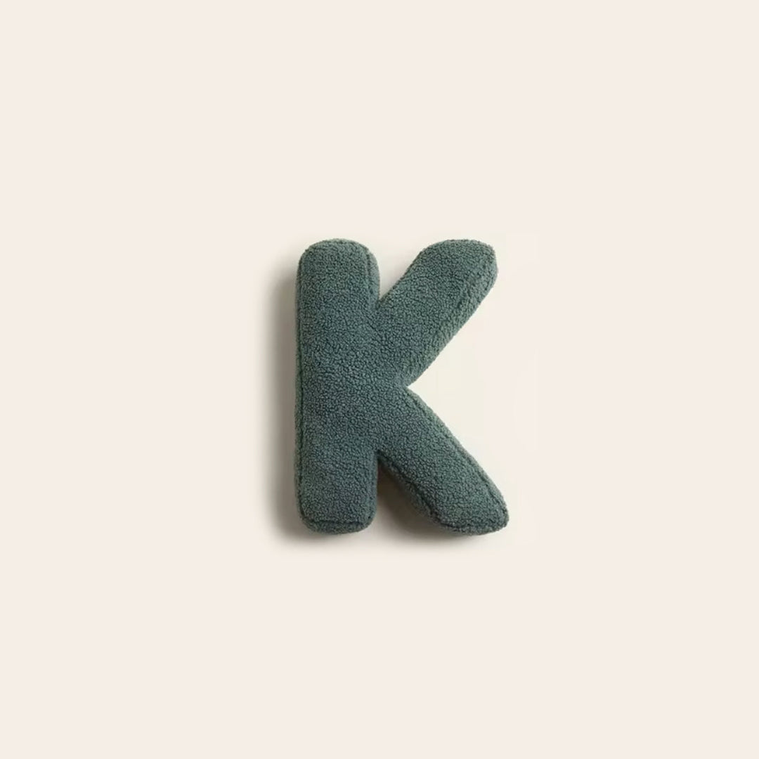 Decoratief kussen met alfabet – LetterLounge