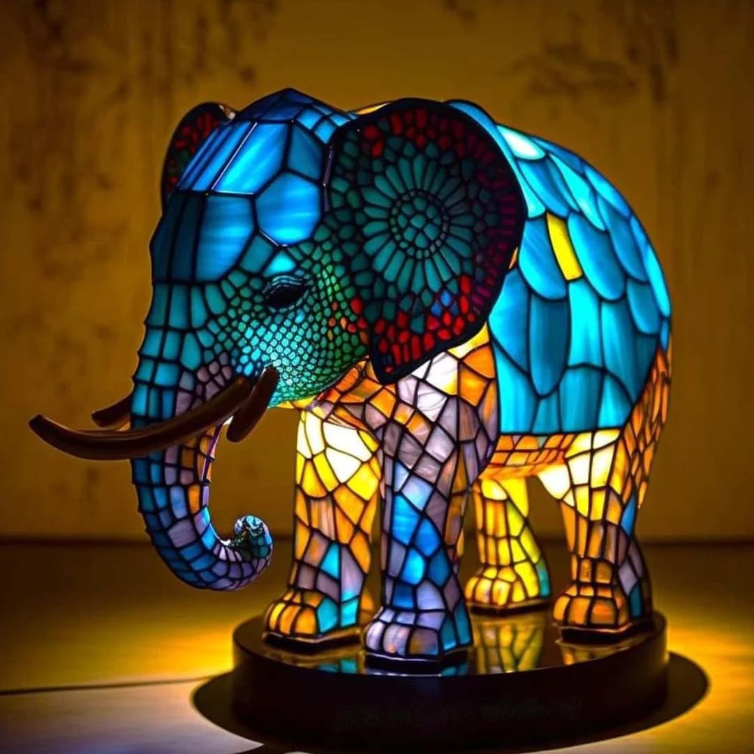 Dierenvormige glazen tafellamp met mozaïekontwerp in glas-in-loodstijl en warm ledlicht