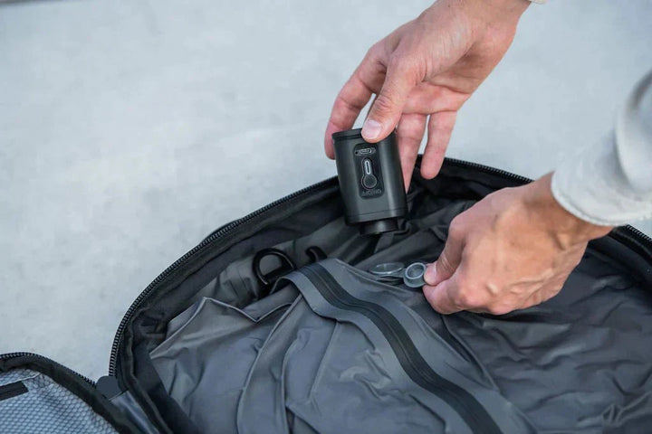 ElitePack Rugzak met Luchtcompressie | Waterdichte 60L rugzak voor zaken en reizen met vacuümcompressietechnologie