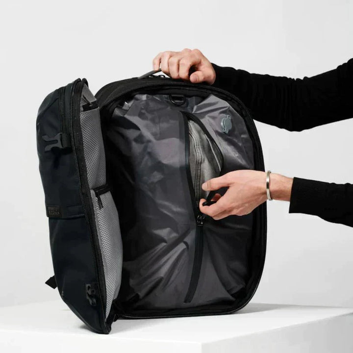 ElitePack Rugzak met Luchtcompressie | Waterdichte 60L rugzak voor zaken en reizen met vacuümcompressietechnologie