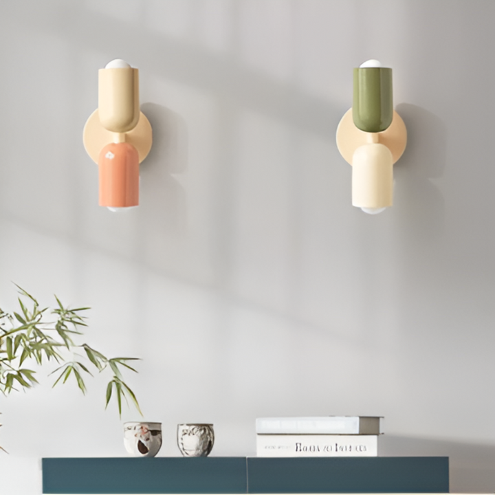 Wandlamp met twee capsulevormige kappen