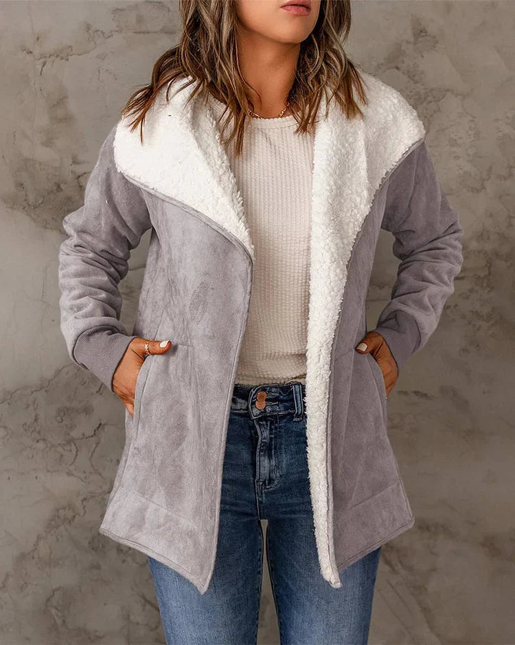 
                  
                    Lena - Dames Fleece Jas met Zakken - SkinzLine
                  
                