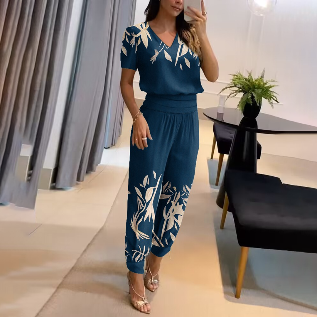 Marivelle – Elegante Damesjumpsuit met V-Hals en Wijde Pijpen - SkinzLine
