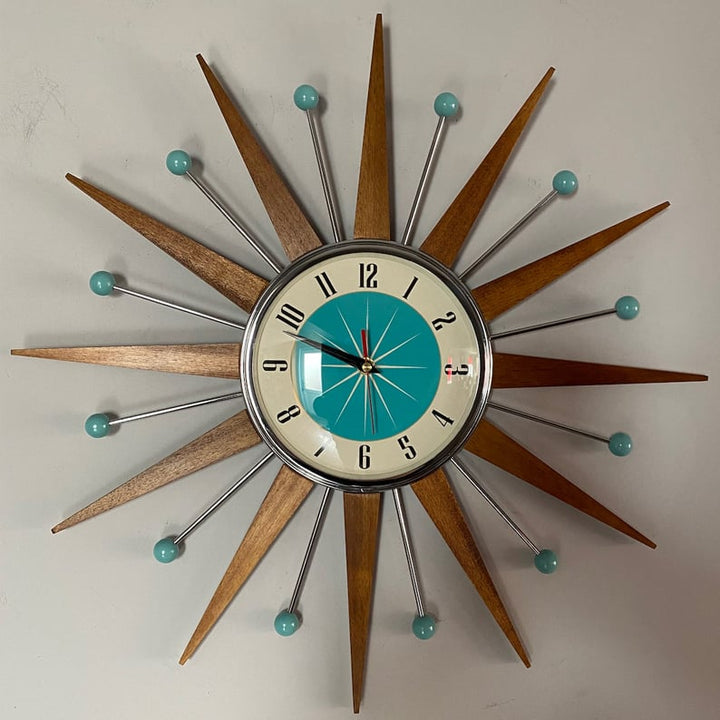 Handgemaakte wandklok in mid-century-stijl | Retro-wanddecoratie, stil & werkt op batterijen