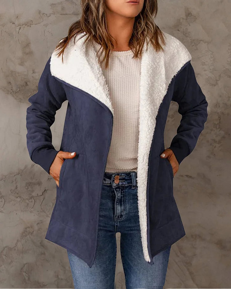 
                  
                    Lena - Dames Fleece Jas met Zakken - SkinzLine
                  
                
