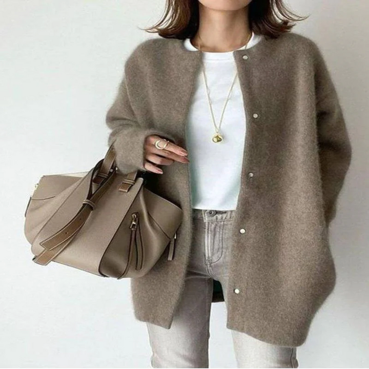 Verena gebreide cardigan – veelzijdige stijl voor gelaagde looks