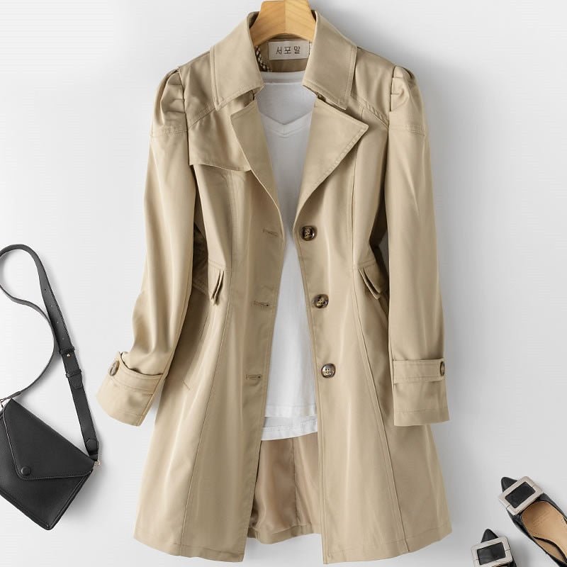 
                  
                    Lucia - Zomerse Trenchcoat voor Dames - SkinzLine
                  
                