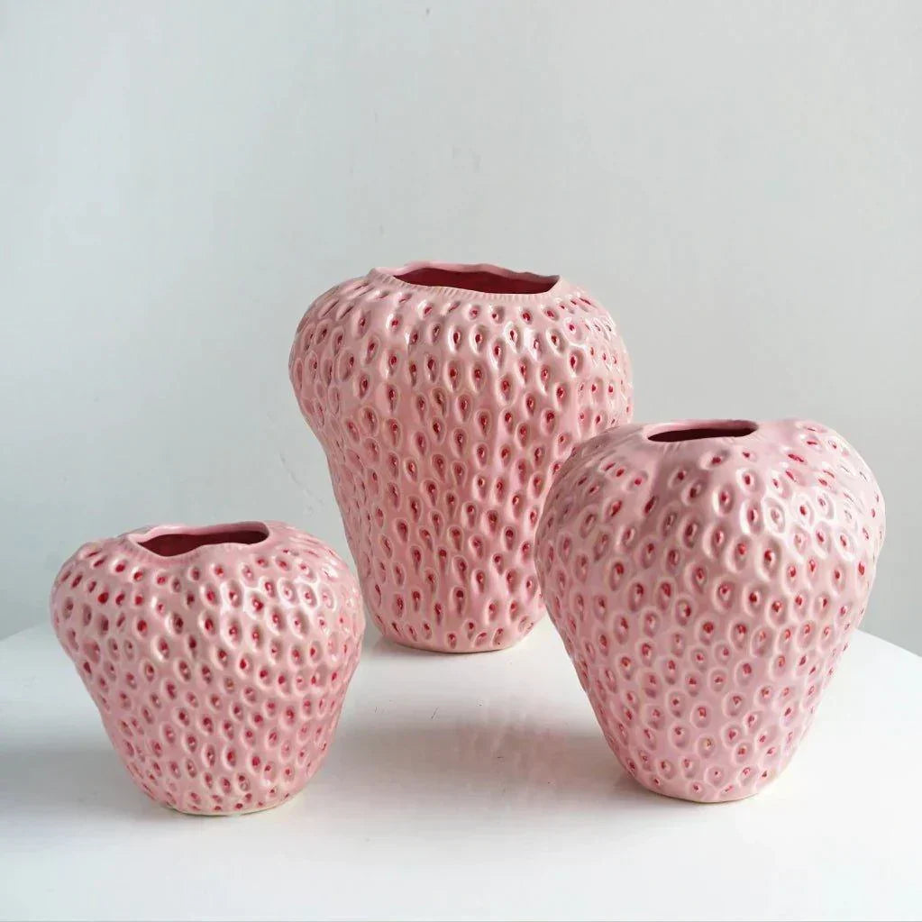 Decoratieve Keramische Vaas in Aardbeivorm voor Bloemen en Tafeldecoratie