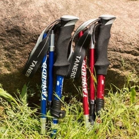 Inklapbare trekkingstokken met verstelbare wandellengte en lichtgewicht opvouwbaar ontwerp