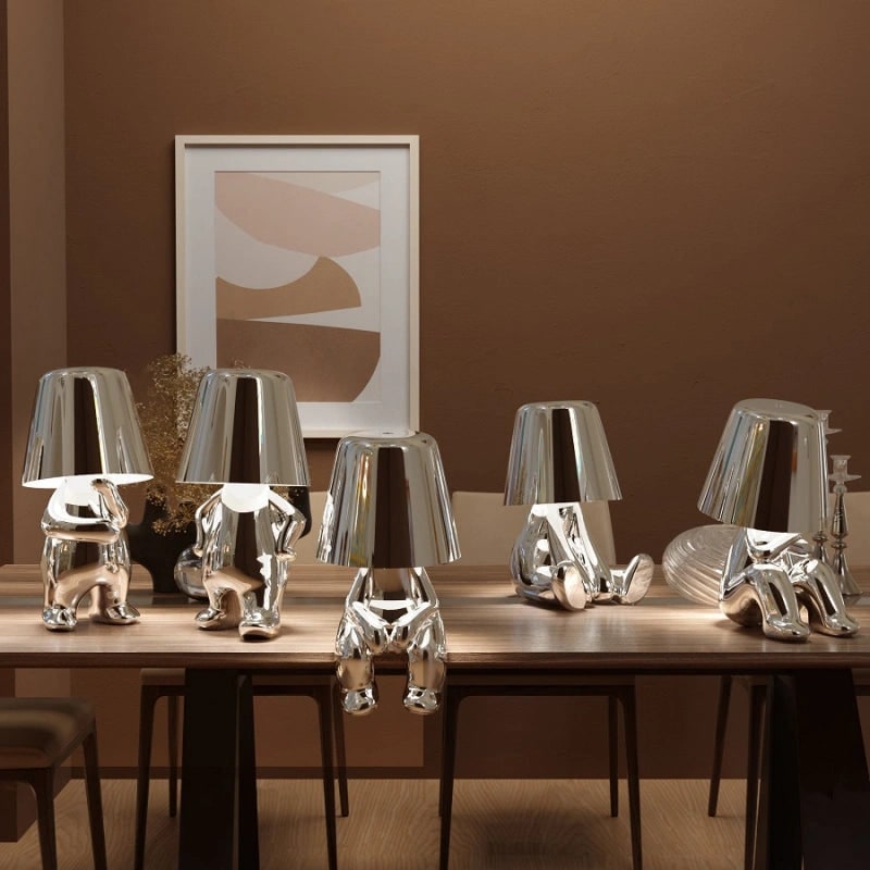 Snoerloze tafellamp, oplaadbaar, LED, USB, metalen figuur in zittende en staande poses, Denker