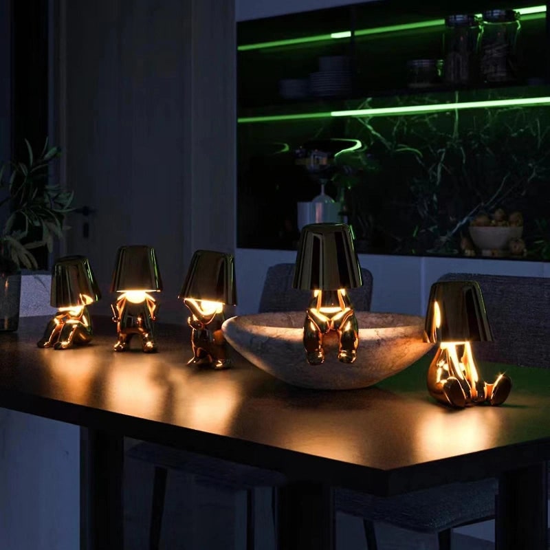 Snoerloze tafellamp, oplaadbaar, LED, USB, metalen figuur in zittende en staande poses, Denker
