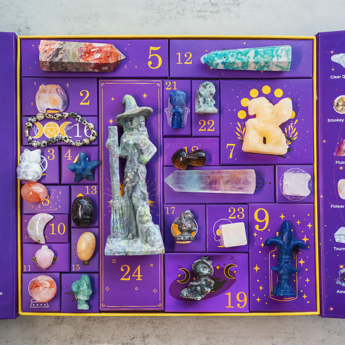 Kristallen adventskalender met edelstenen en beautyproducten voor de aftelling naar de feestdagen