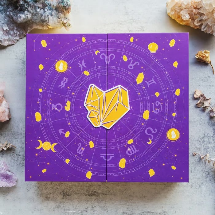 Kristallen adventskalender met edelstenen en beautyproducten voor de aftelling naar de feestdagen