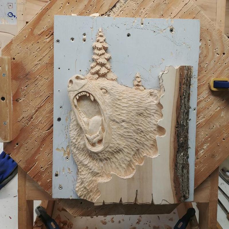 Handgesneden Houten Wanddecoratie in Diervorm