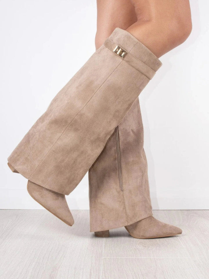Elegante hoogwaardige damesschoenen – gouden details