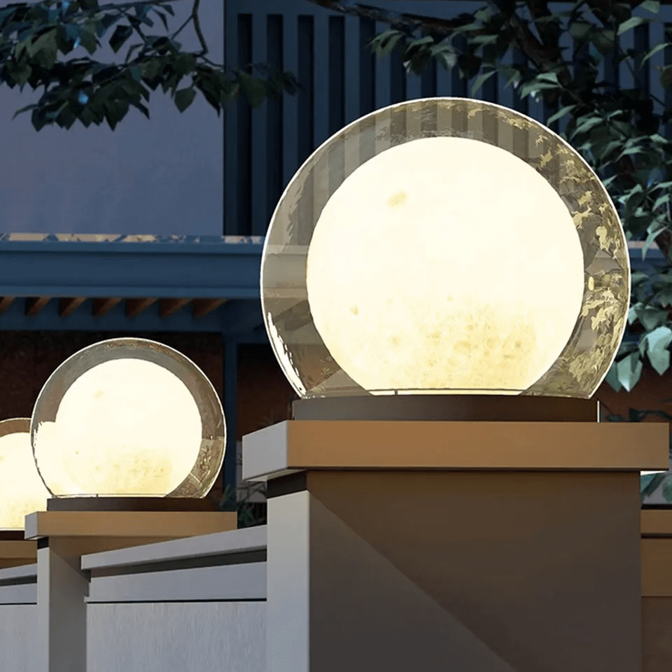 Moderne buitenlamp - Design in maanvorm
