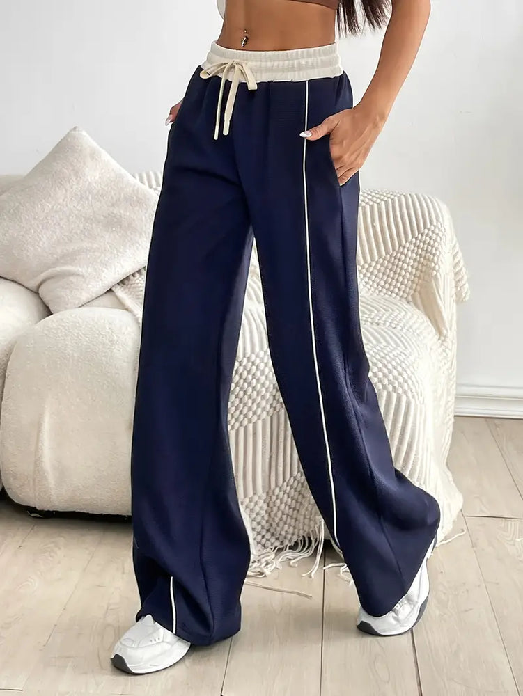 Stretchy joggingbroek met wijde pijpen