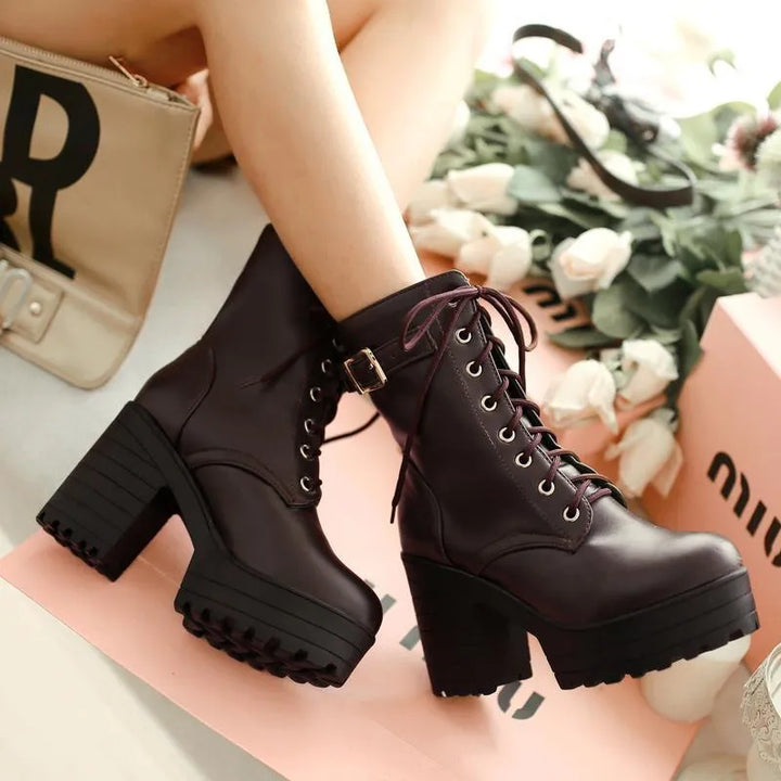 Stoere Veterschoenen met Gesp en Profielzool - Luna