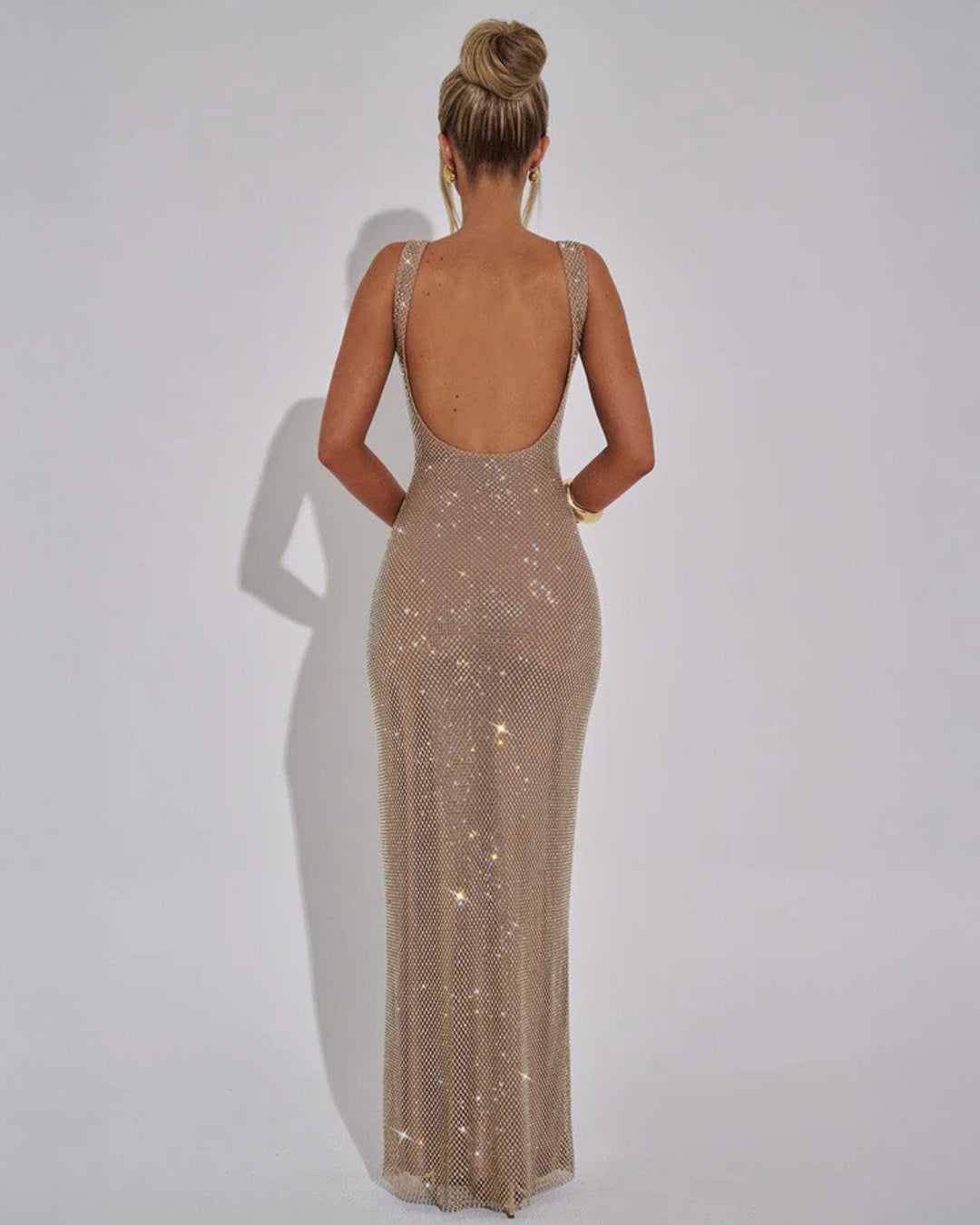 Maxi-jurk met strass en vierkante hals – figuurbetonde avondjurk