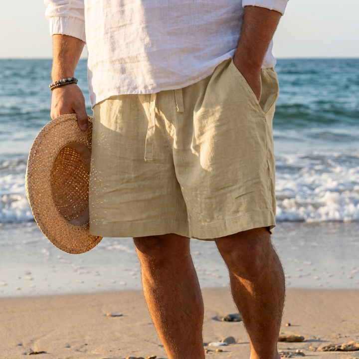 Casual herenshort met trekkoord en zakken, geschikt voor de zomer en het strand