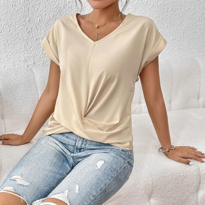 Dames T-shirt met V-hals, Korte Mouwen en Knoopdetail aan de Voorkant