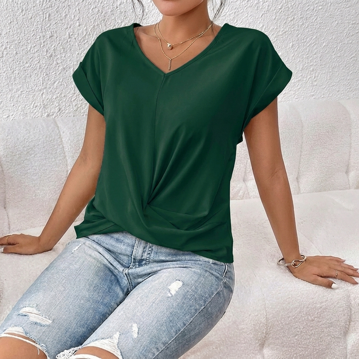 Dames T-shirt met V-hals, Korte Mouwen en Knoopdetail aan de Voorkant