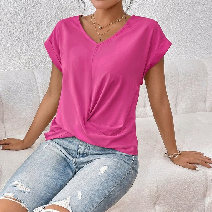 Dames T-shirt met V-hals, Korte Mouwen en Knoopdetail aan de Voorkant