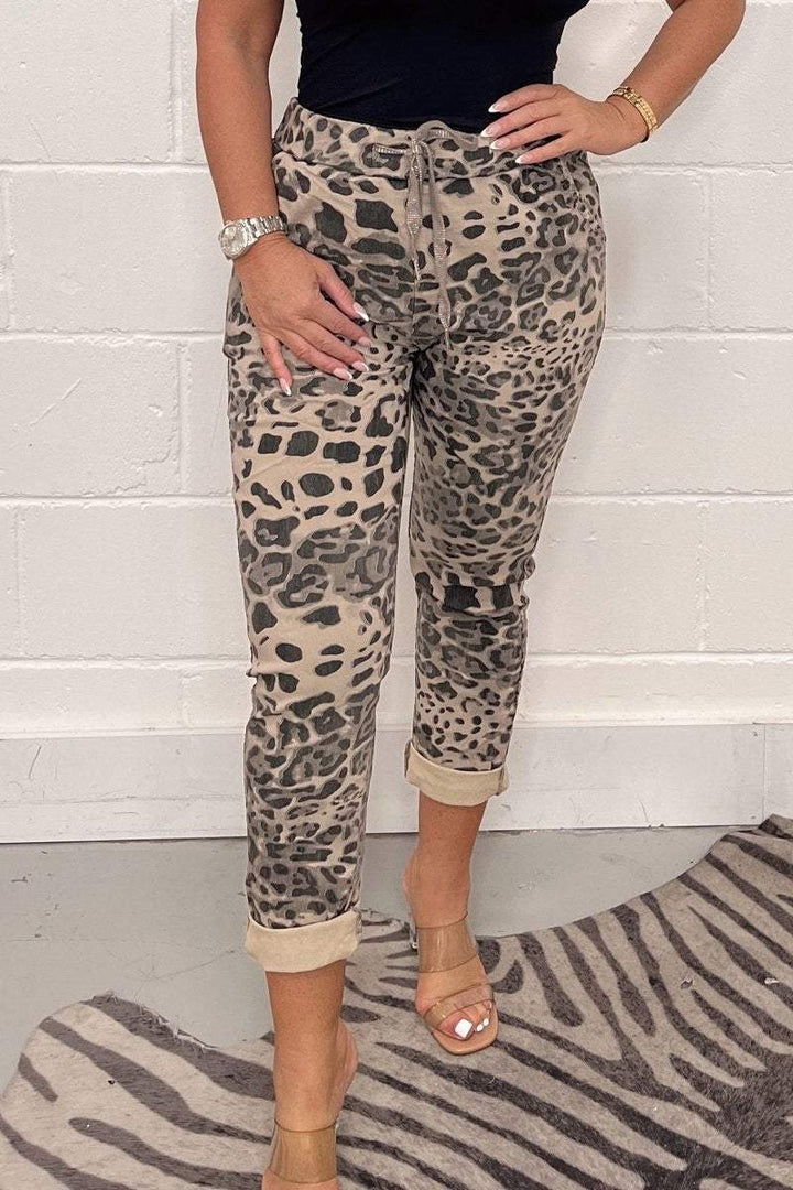 Stijlvolle legerprint broek dames