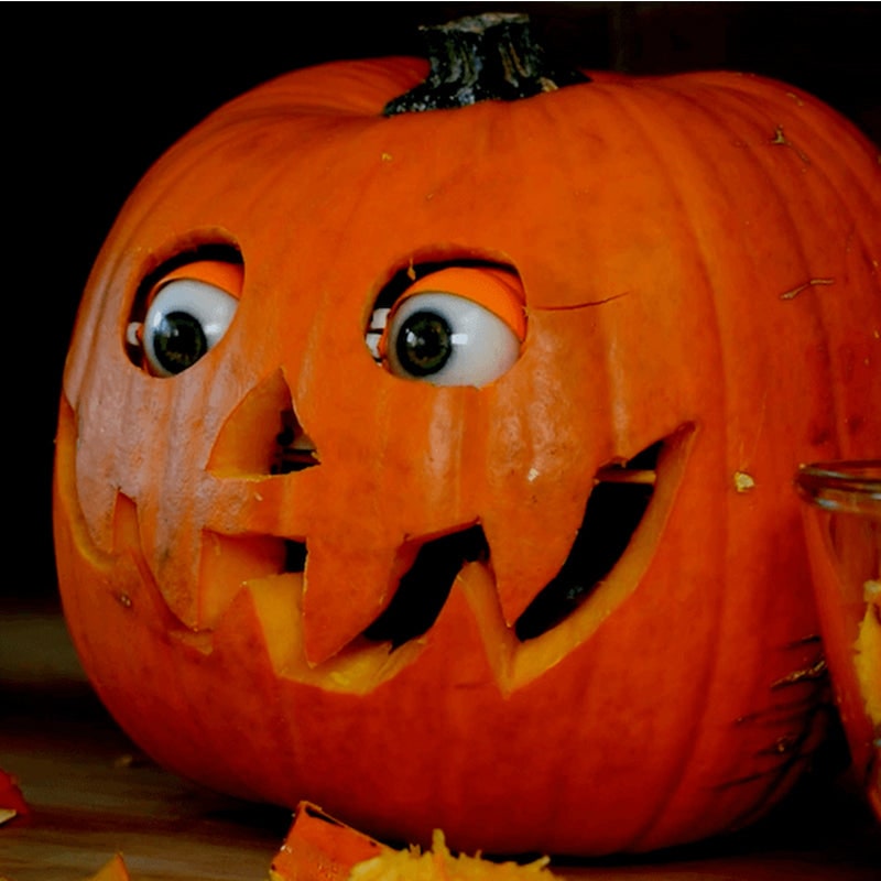 Halloween-pompoenlantaarn decoratie met animatronic bewegende ogen voor enge feestrekwisieten