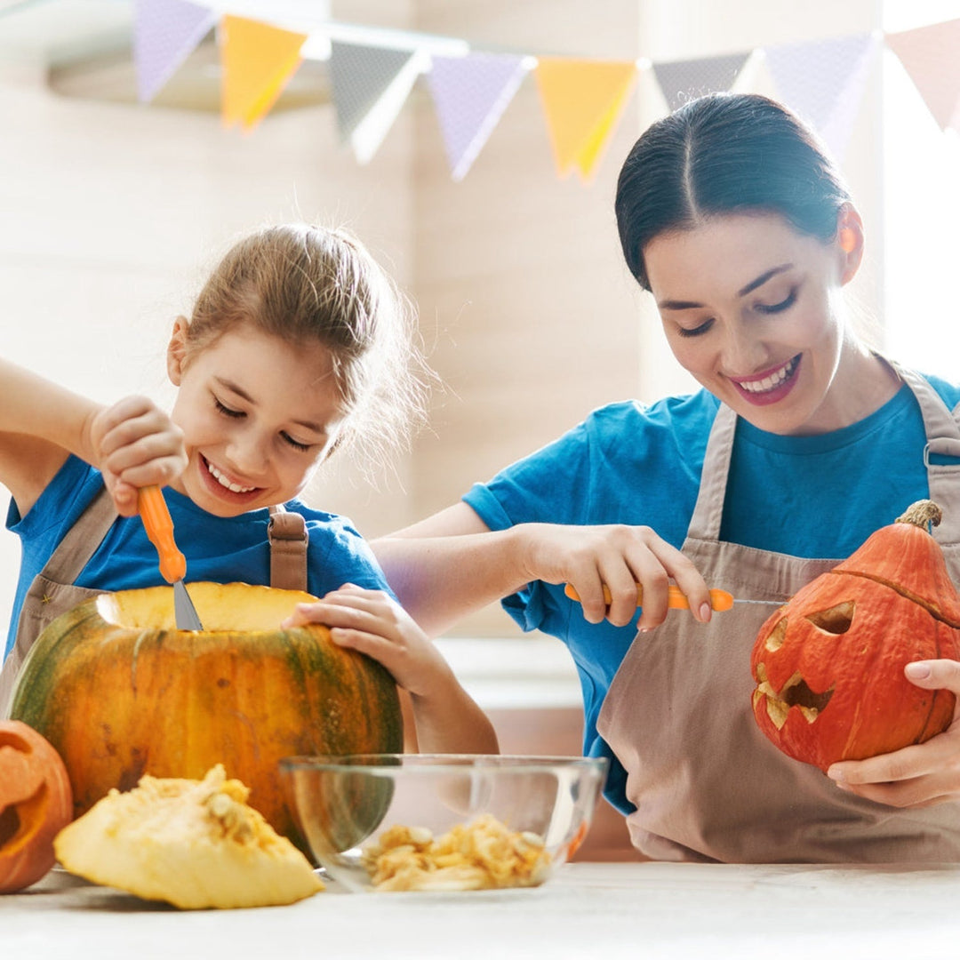 Halloween pompoen-uitsnijset en gereedschap met roestvrijstalen zagen en beeldhouwgereedschap