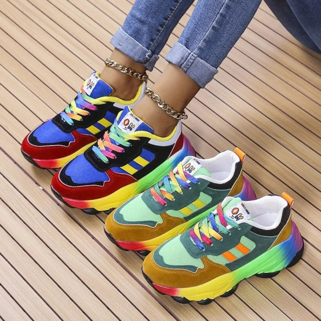 https://cdn.shopify.com/s/files/1/0659/5451/2986/files/modieuze-blauwe-dames-sneakers-met-verhoogde-zool-lichtgewicht-design-en-schokabsorberende-zool-voor-7.jpg?v=1753542714