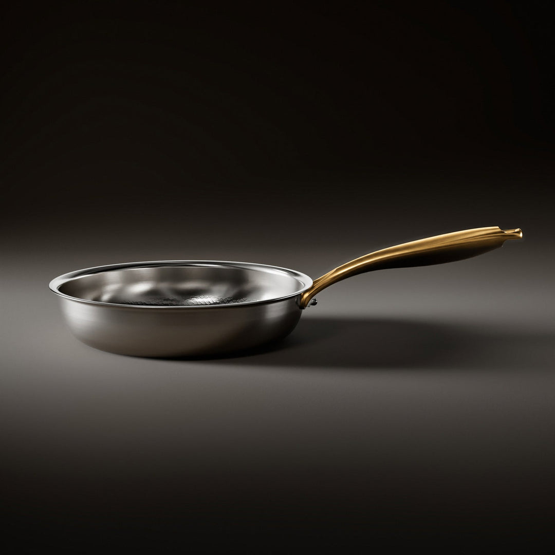 Met de hand gehamerde titanium braadpan met coatingvrij oppervlak