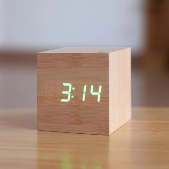 Digitale Houten Klok met LED-display