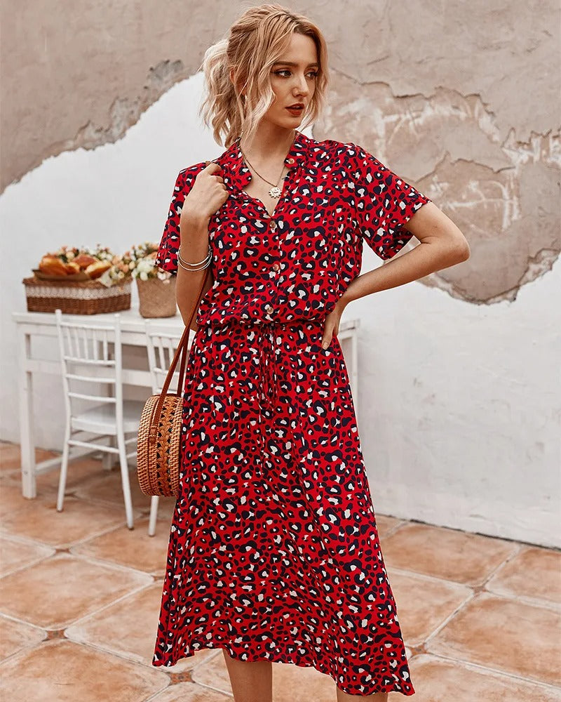 
                  
                    Lorvanna – Comfortabele Zomerjurk met Stijlvolle Print en Korte Mouwen - SkinzLine
                  
                