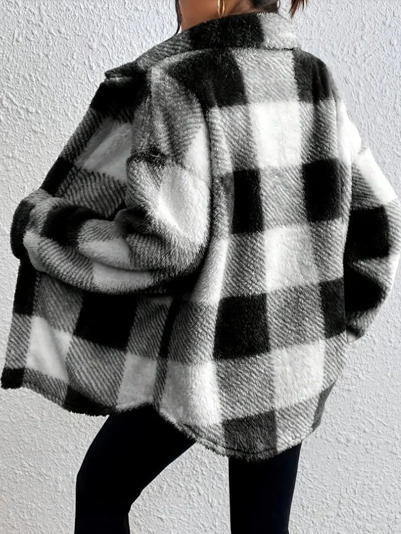 Oversized geruit jack met donzige textuur