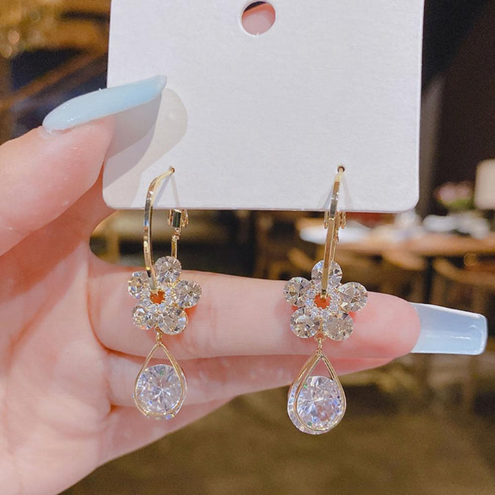 Luxe Oorbellen met Bloemmotief – LunaBloom