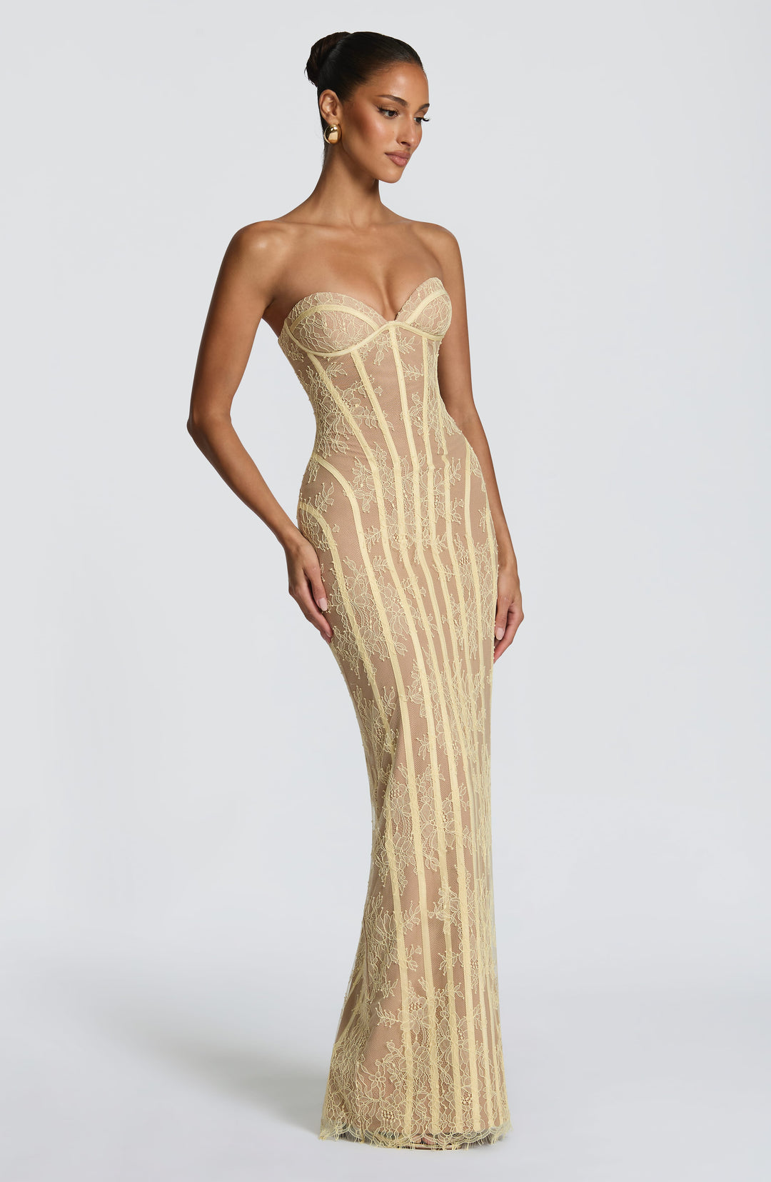 Strapless maxi-jurk met bloemenkant en korset