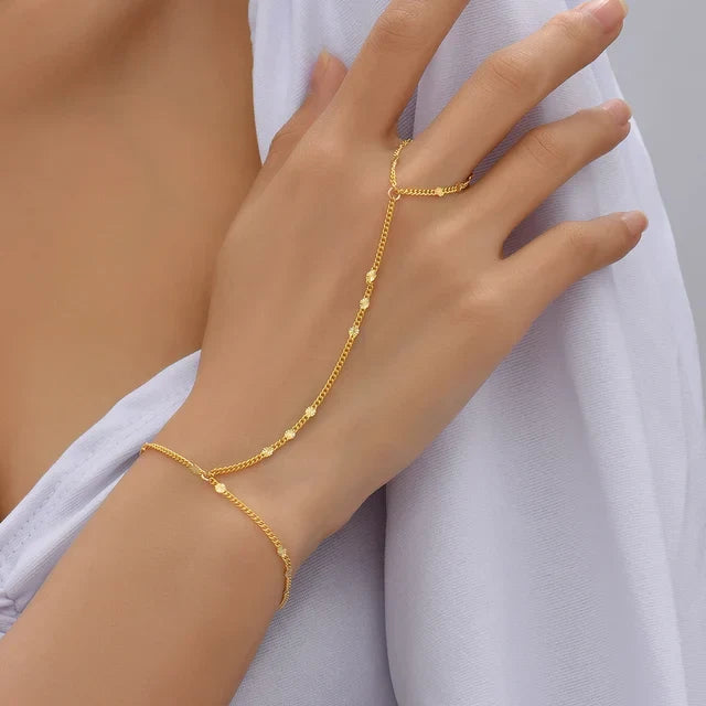 Liora | Gouden Hand Chain Armband - SkinzLine