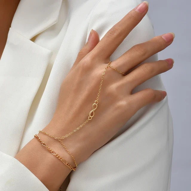 Liora | Gouden Hand Chain Armband - SkinzLine
