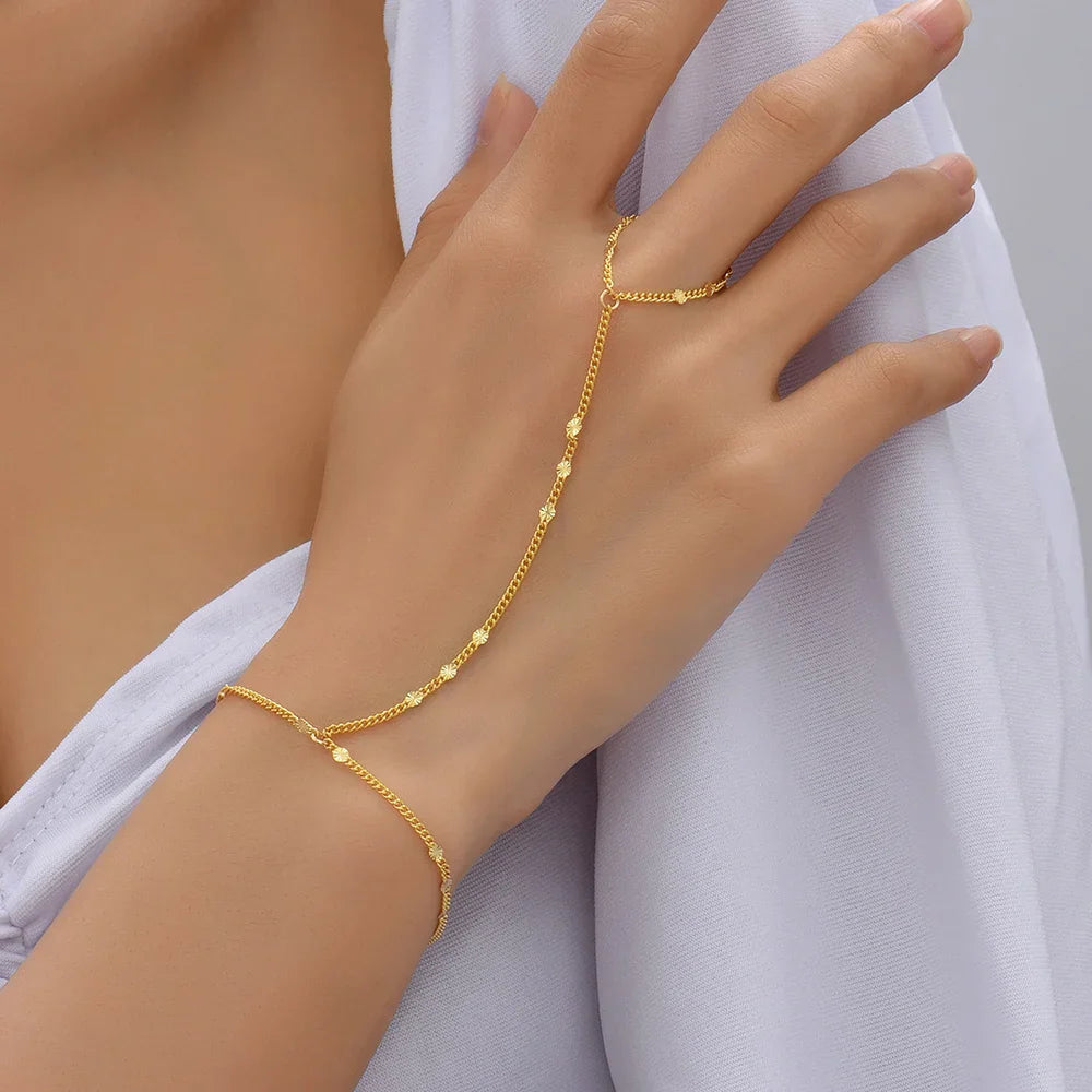 Liora | Gouden Hand Chain Armband - SkinzLine