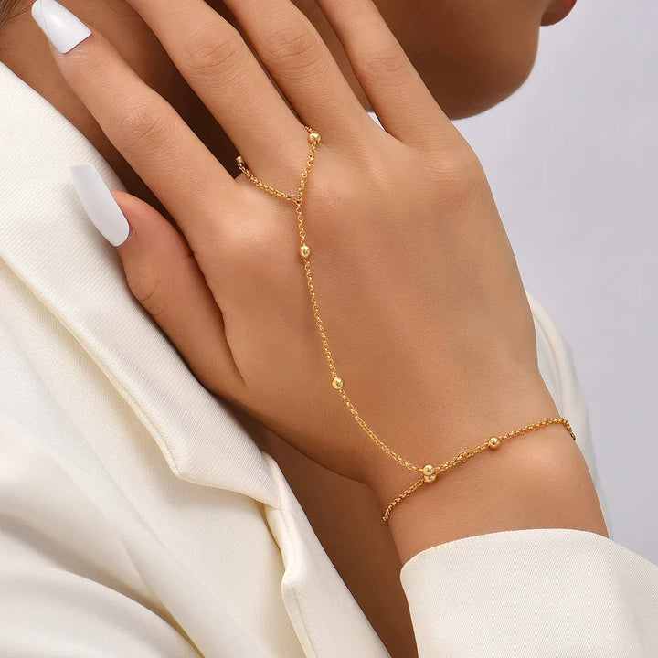 Liora | Gouden Hand Chain Armband - SkinzLine