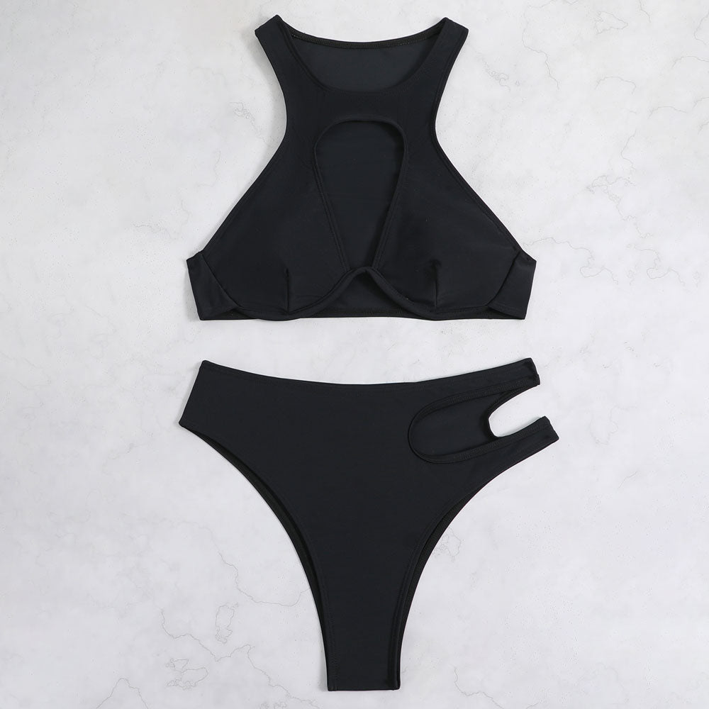 
                  
                    PowerCurve - Sportieve Brazilian Bikini Set met Cut-outs en Push-up Effect - SkinzLine
                  
                